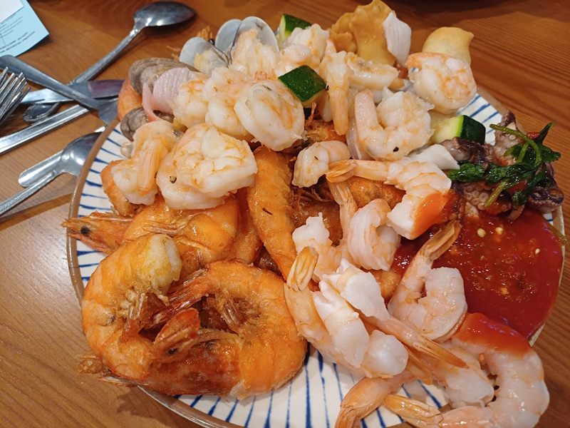 Buffet House food